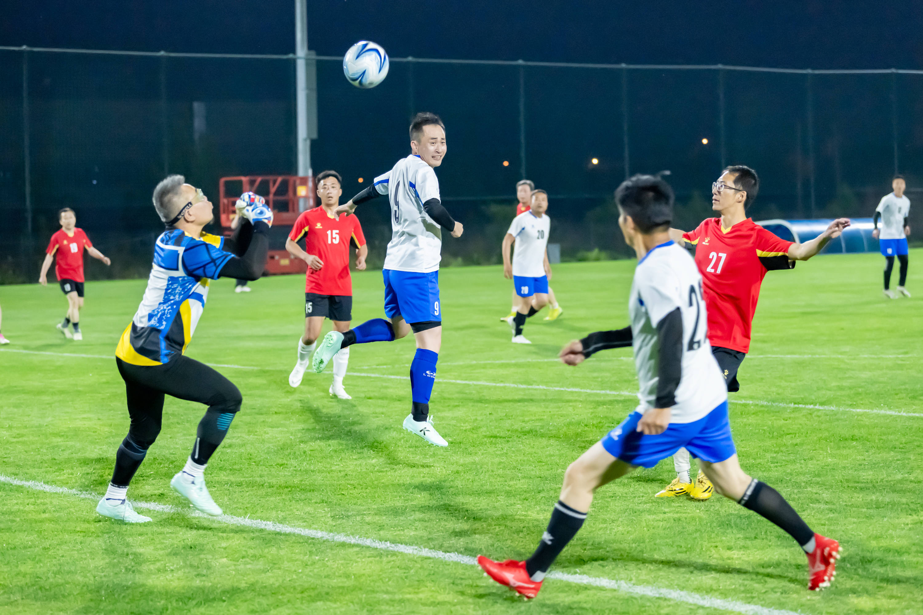 上同时破圈 上同时破圈