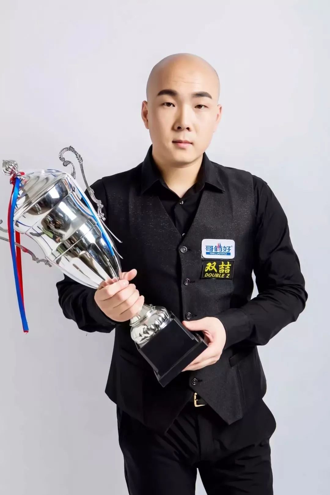 了一个朴素 了一个朴素